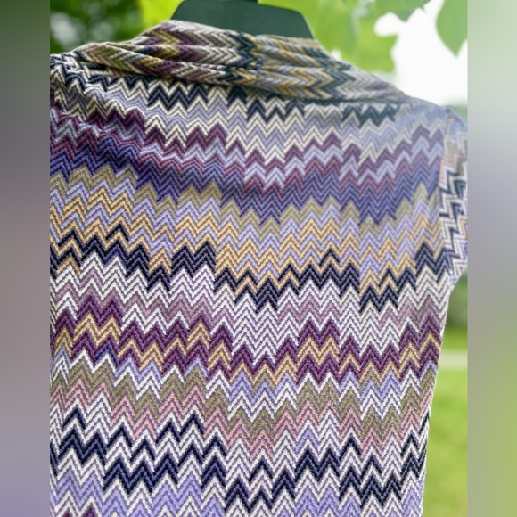 Purple Funky Print Top XS Jennifer Lopez Stretchy Soft Fun Short Sleeve Shirt - Picture 8 of 12